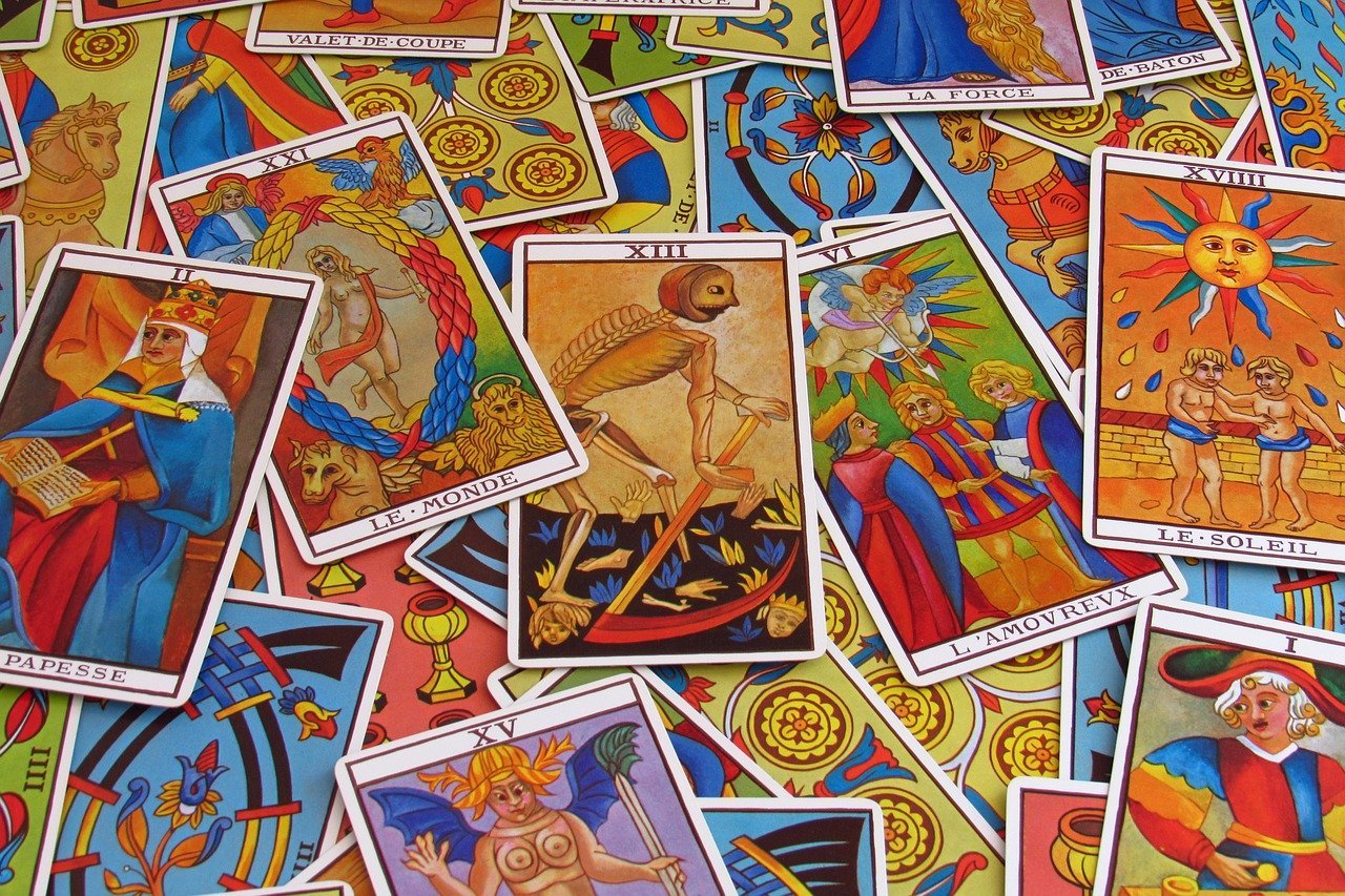 Que doit-on savoir à propos du tarot divinatoire?